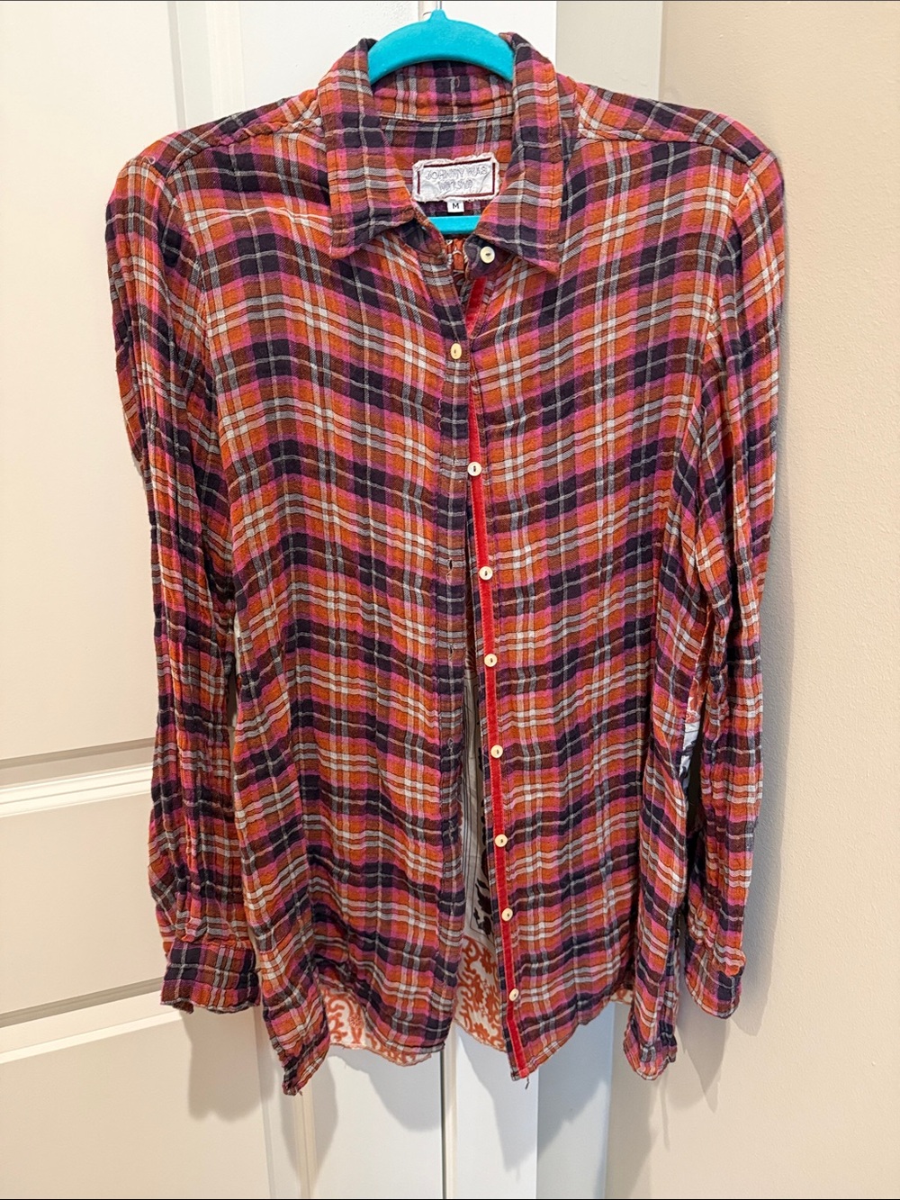 Lightweight Plaid Button-Up Shirt in Red and Navy
